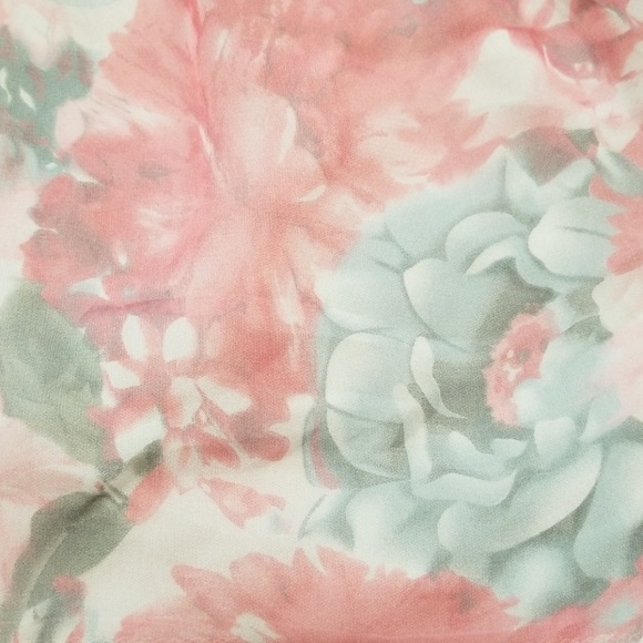 Pink Gray floral skirt NWOT - Picture 2 of 4